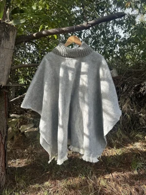 Ruana Cuello Tortuga