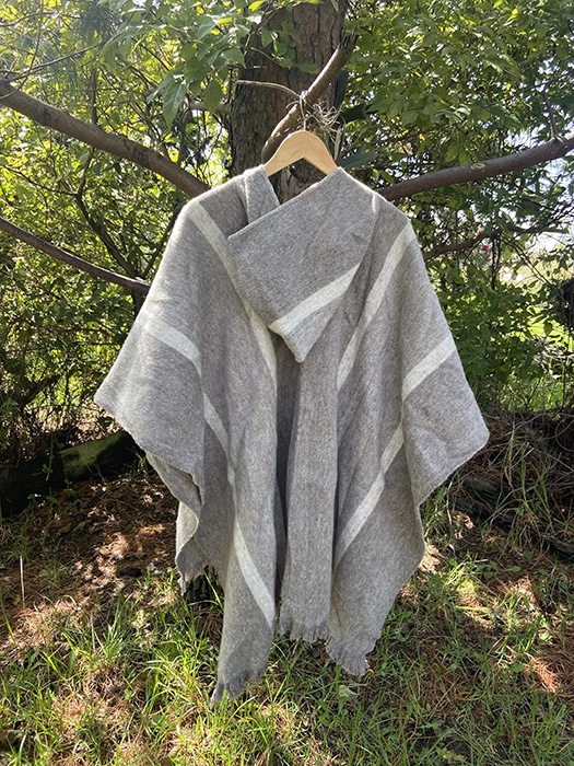 Ruana con Gorro<br> Rayas Café 2 Ruana con Gorro