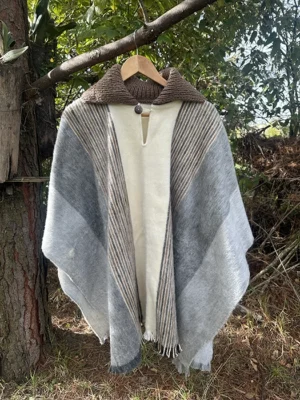 Ruana Cuello Camisero