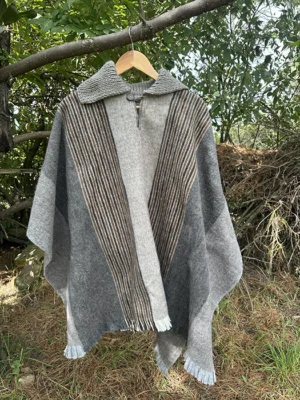 Ruana Cuello Camisero