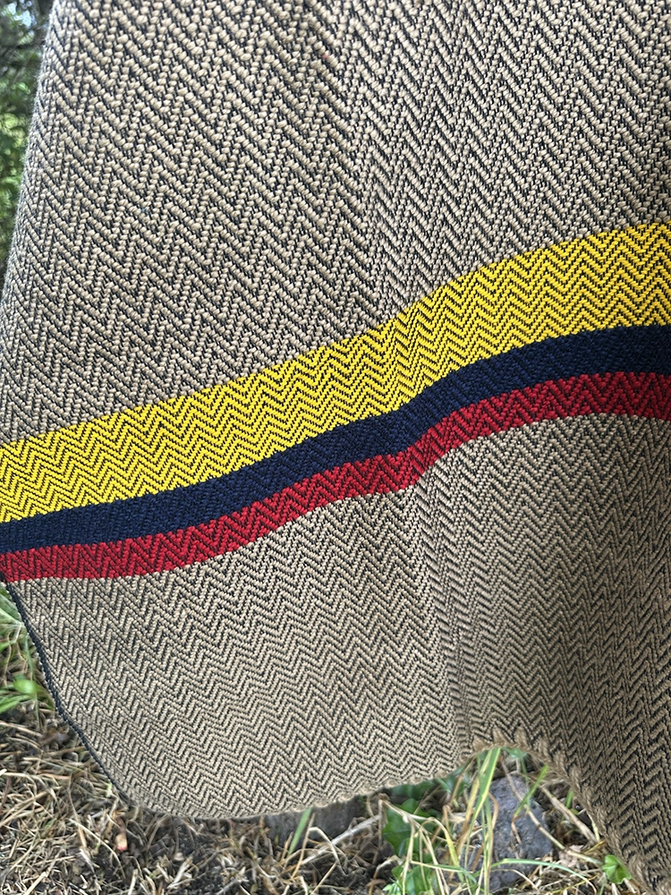 Ruana Colores <br> con Gorro Colombia 3 Ruana Gorro Colombia