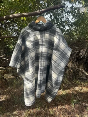 Ruana Cuello Tortuga