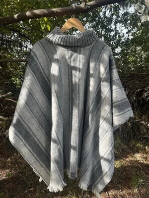 Ruana Cuello Tortuga