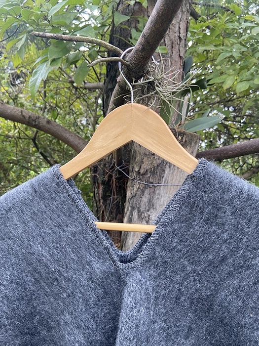 Ruana Clásica<br> Gris Oscuro 2 Ruana Clásica<br> Gris Oscuro - Imagen 2