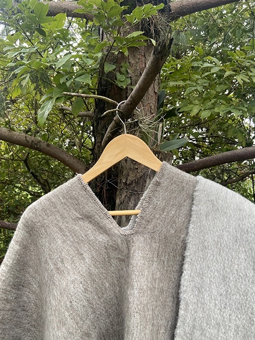 Ruana Doble Faz Liviana Café Claro y Gris 150cm 2 Ruana Doble Faz