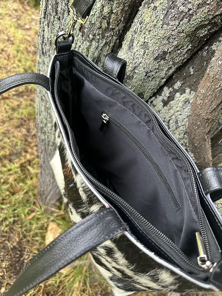 Bolsa Pelo<br> de Vaca Negro 4 Bolsa Pelo<br> de Vaca Negro - Imagen 4