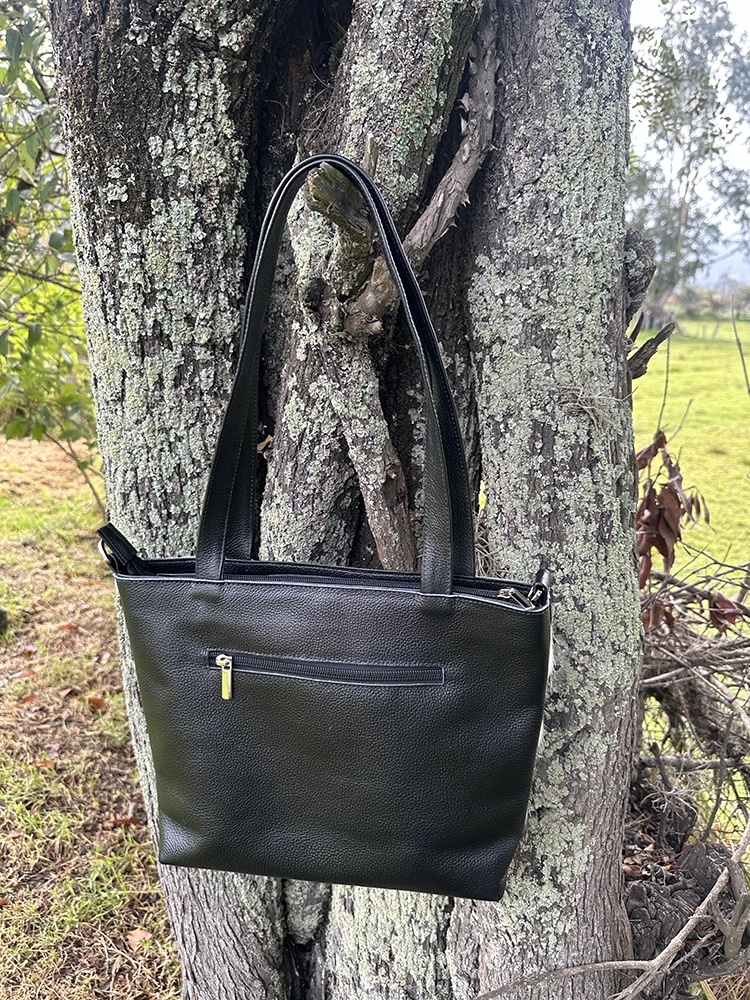 Bolsa Pelo<br> de Vaca Negro 3 Bolsa Pelo<br> de Vaca Negro - Imagen 3