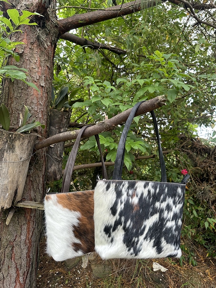 Bolsa Pelo<br> de Vaca Negro 7 Bolsa Pelo<br> de Vaca Negro - Imagen 7