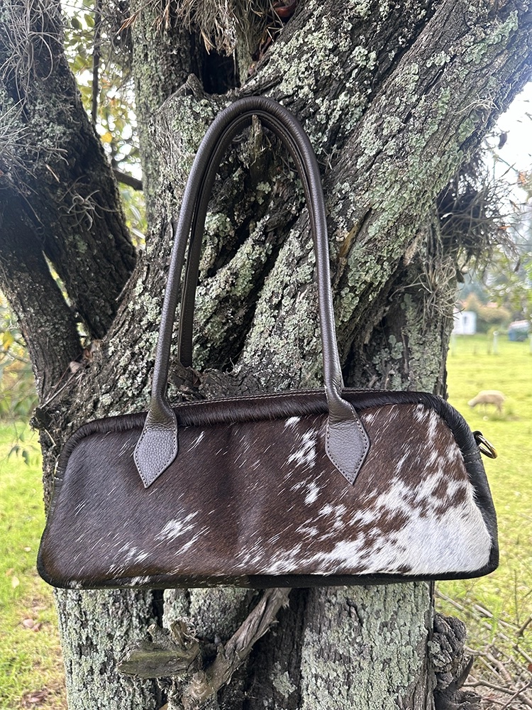 Bolso Neceser<br> Vaquita Café 2 Bolso Neceser<br> Vaquita Café - Imagen 2